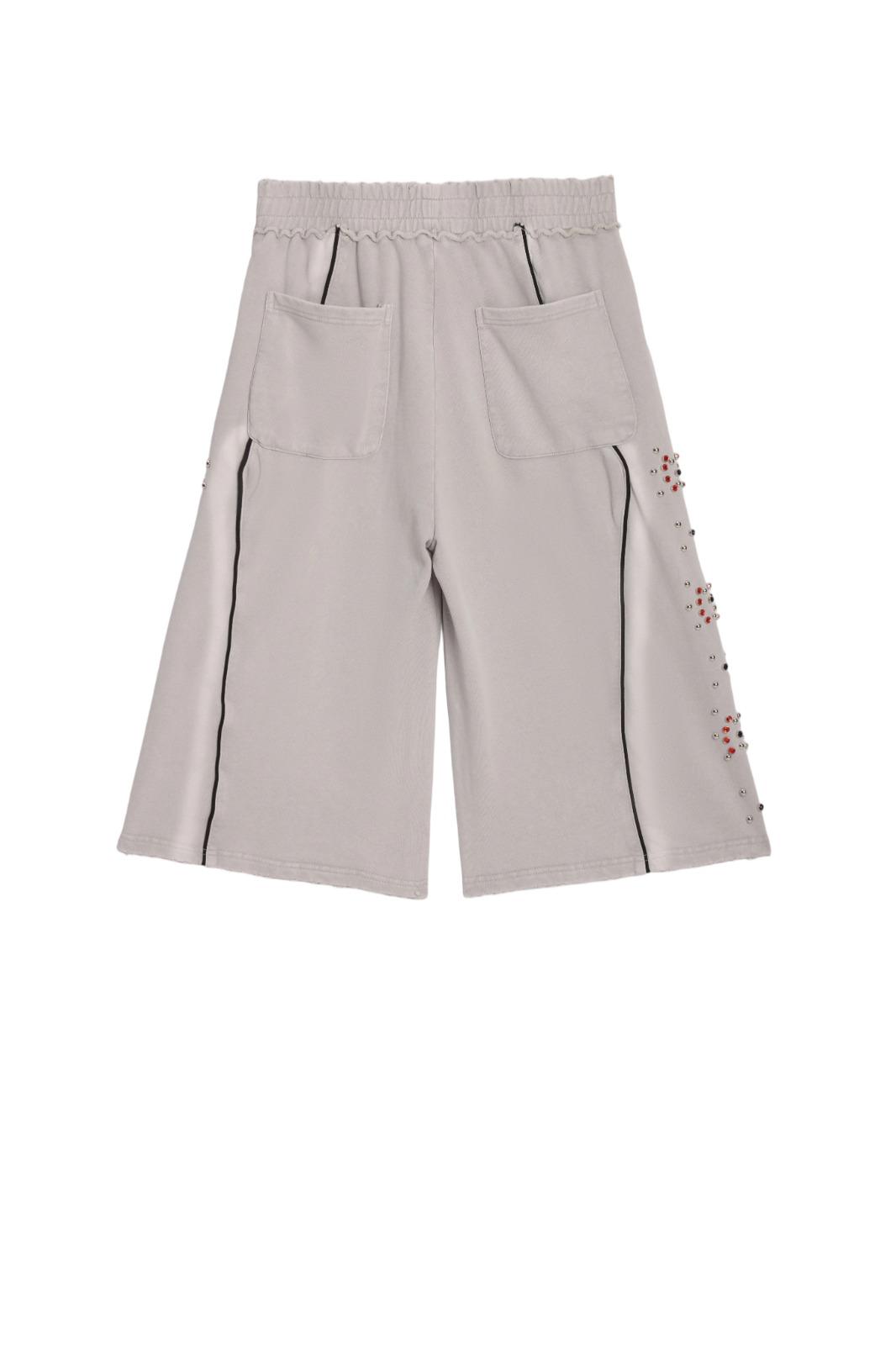 situated 3/4 shorts